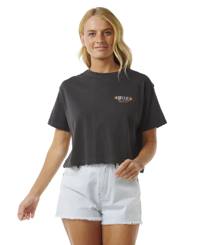 Coral Sands Crop T-Shirt in Washed Black