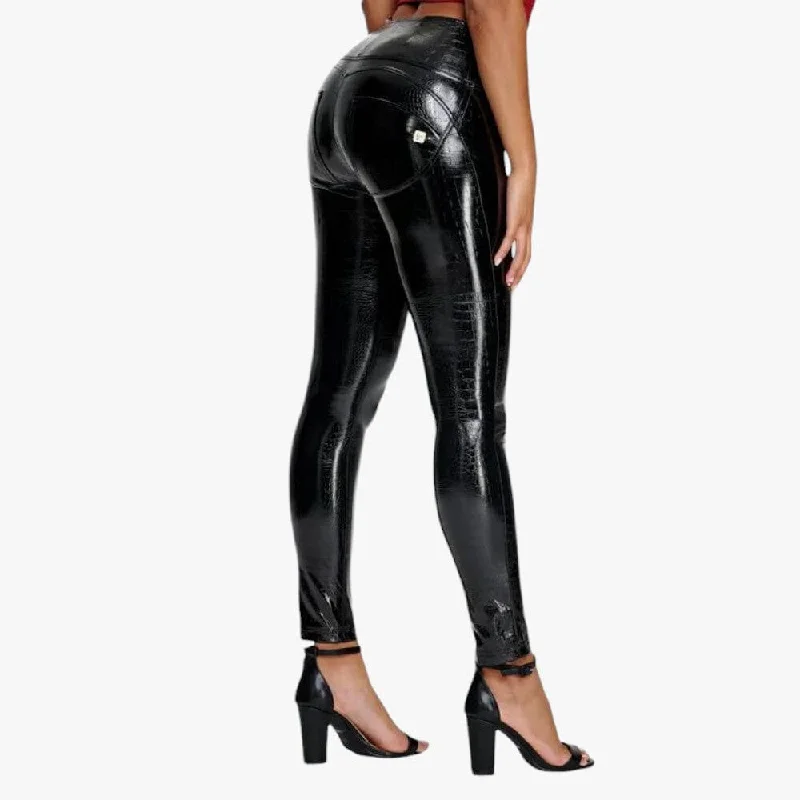 Relaxed Fashion Freddy Womens  Faux Crocodile Skin Black High Waist Long Length