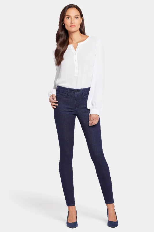 Ami Skinny Jeans In Petite - Rinse