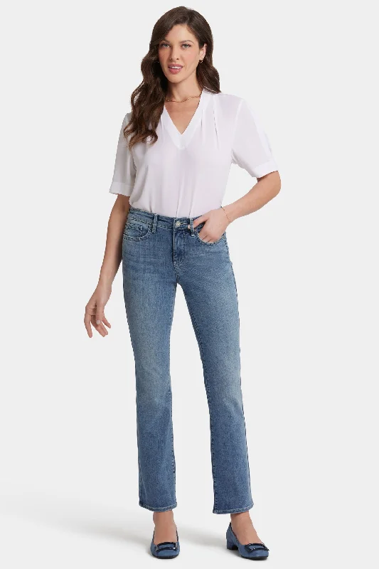 Barbara Bootcut Jeans In Petite - Heyburn Wash