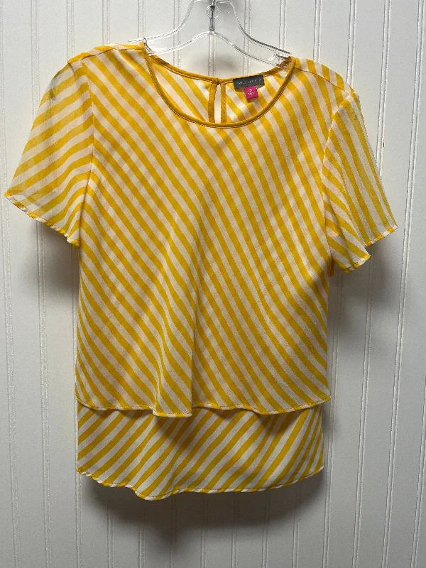 Comfortable Looks Top Short Sleeve Basic By Vince Camuto In Yellow, Size: Xs