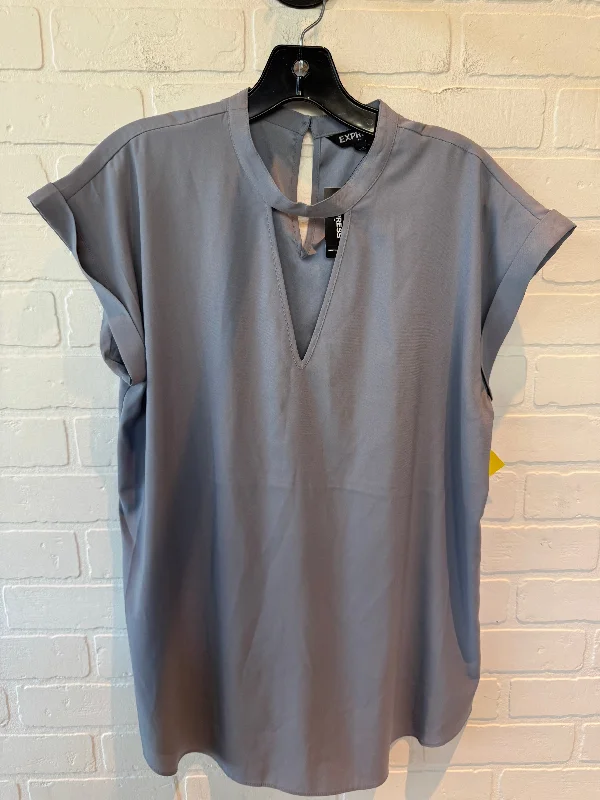 Top Short Sleeve By Express In Grey, Size: L